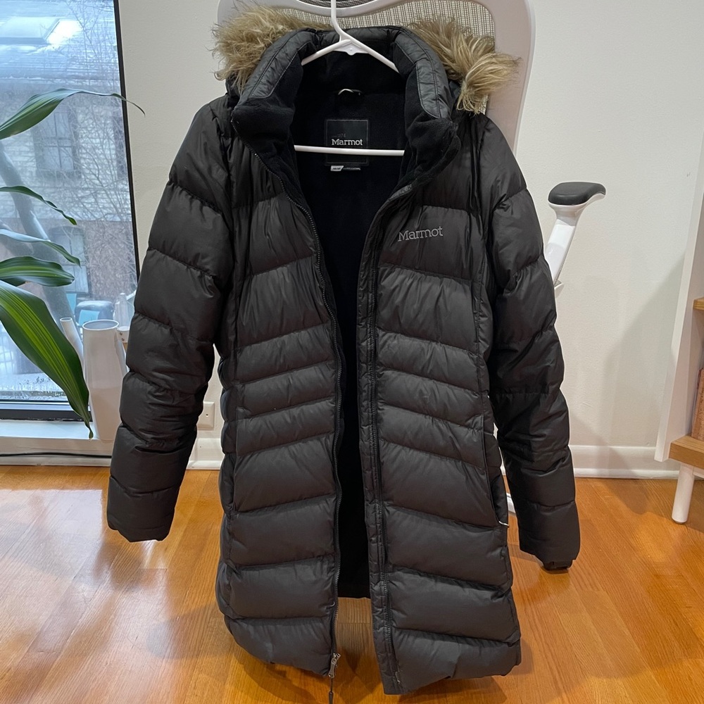 Marmot Winter Coat (women’s) fur of hood has wear/matting price reflects